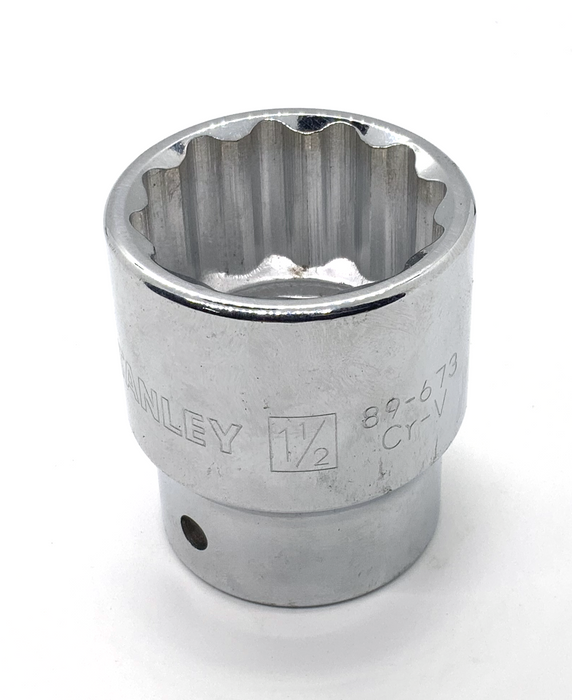 1-1/2” SOCKET  - STANLEY (9789673)