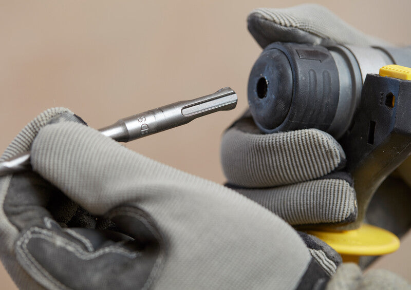 20V BRUSHLESS SDS HAMMER - STANLEY (SBH900M2K-B3)