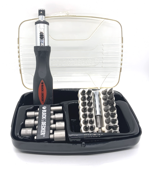 41 Piece Racheting Set - BLACK & DECKER (71-940E)
